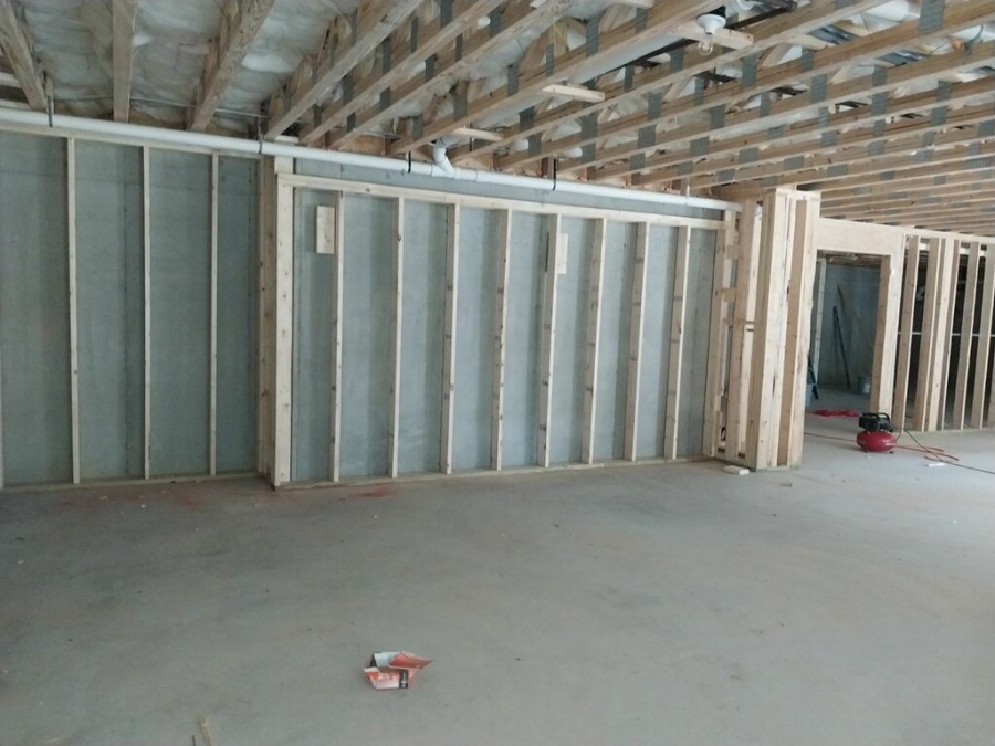 Partition walls and soffit run